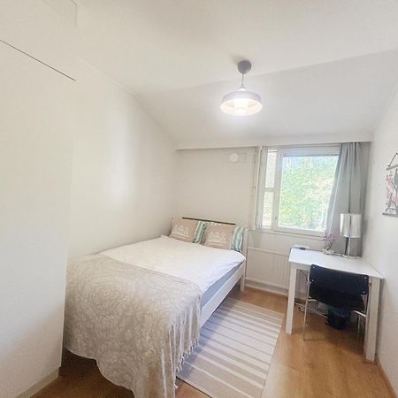 Private Rooms Near Metro, Free Parking,Direct Bus From Airport Helsinki Zewnętrze zdjęcie