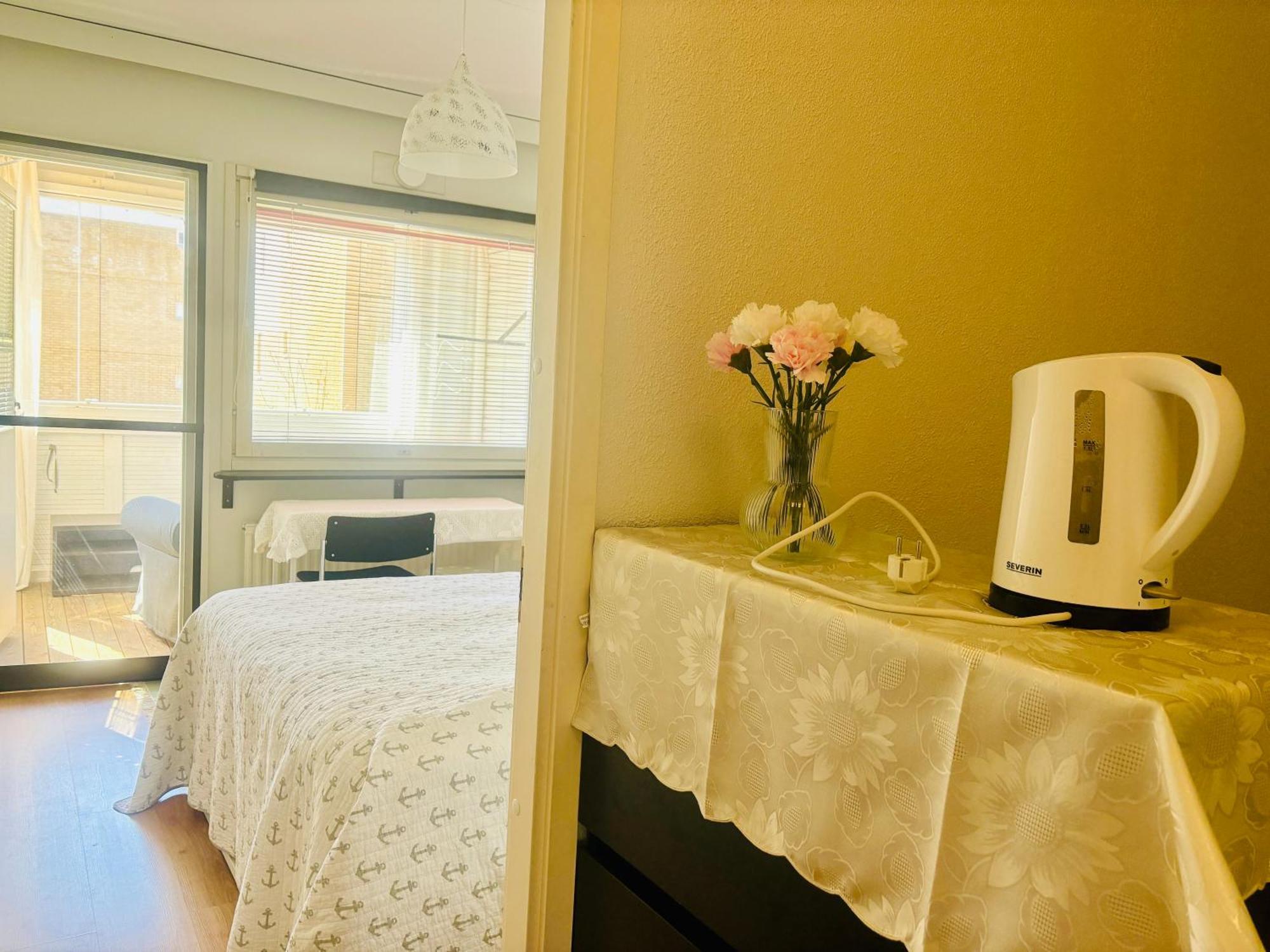 Private Rooms Near Metro, Free Parking,Direct Bus From Airport Helsinki Zewnętrze zdjęcie